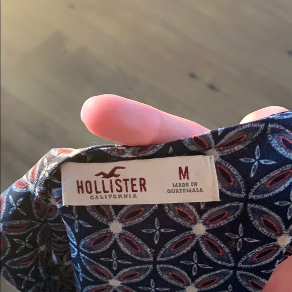 Hollister blouse size medium - Picture 3 of 3